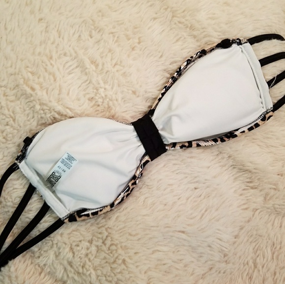 🐆VS Leopard Print Strappy Bikini Top👙 - Picture 2 of 2